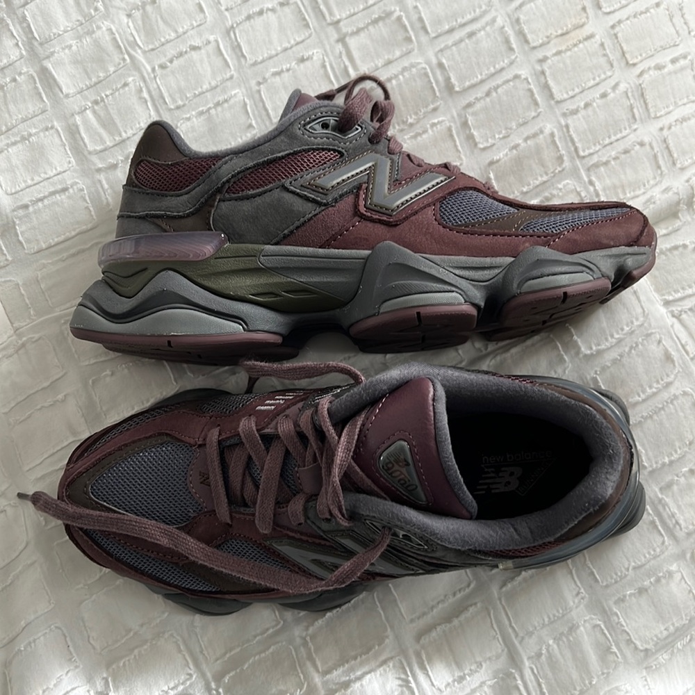 New Balance 9060